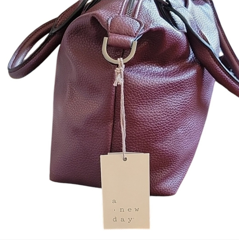 Aubergine a new day Vegan Leather Handbag - Picture 3 of 11